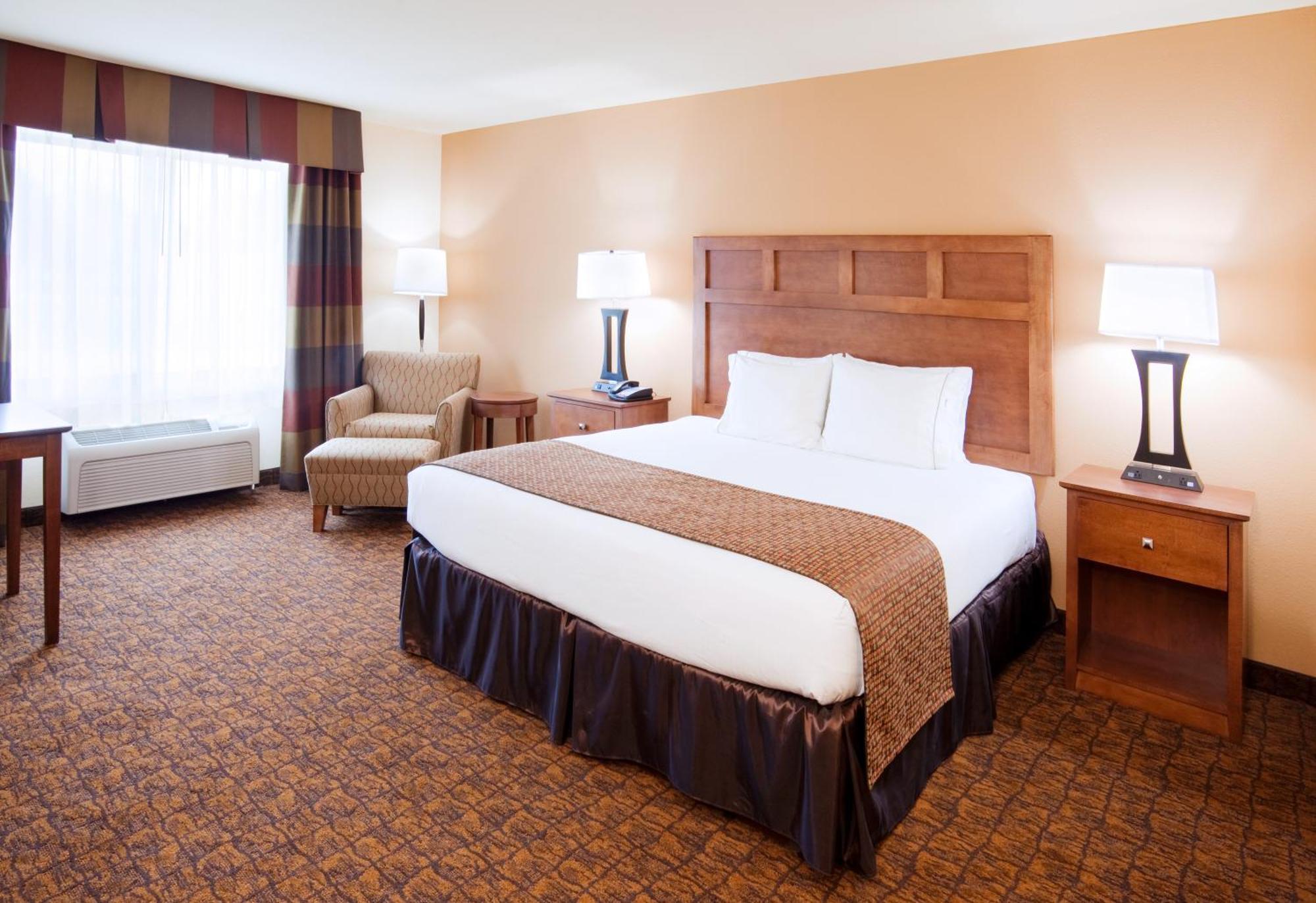 Holiday Inn Express Hotel & Suites Mount Airy By Ihg Exterior photo