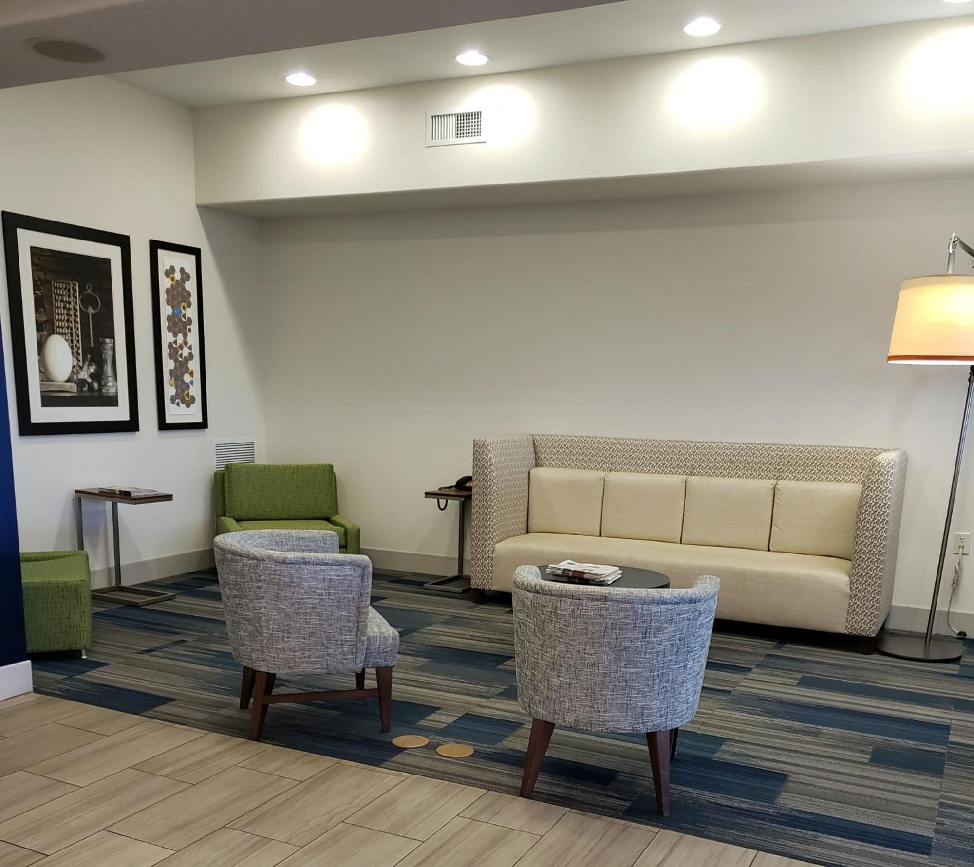 Holiday Inn Express Hotel & Suites Mount Airy By Ihg Exterior photo
