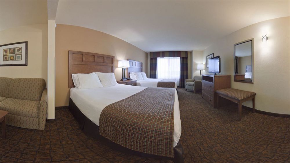 Holiday Inn Express Hotel & Suites Mount Airy By Ihg Exterior photo